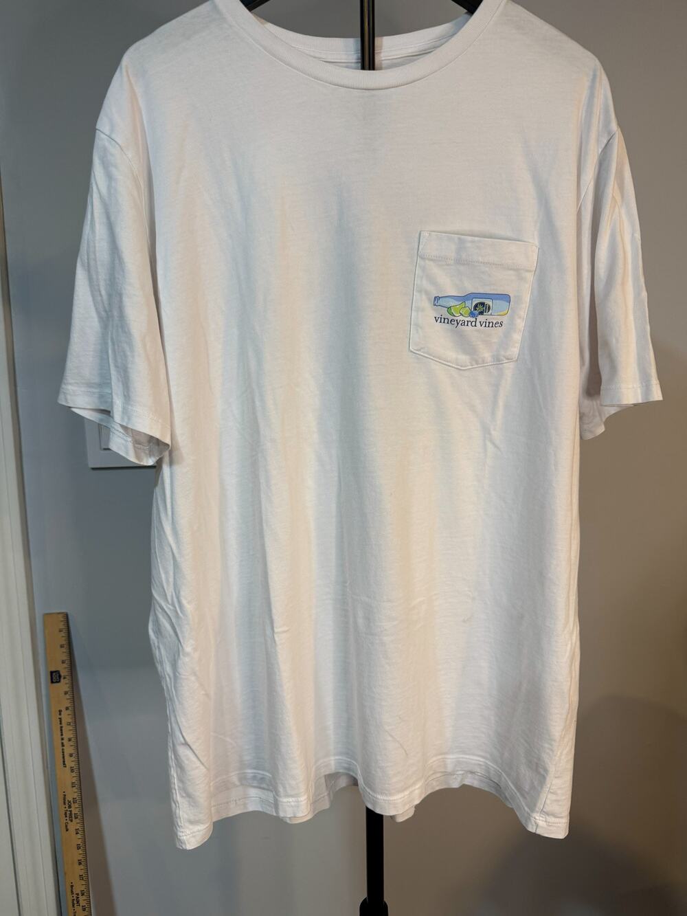 Vineyard Vines XL White "Bucket List" Pocket Graphic T-Shirt
